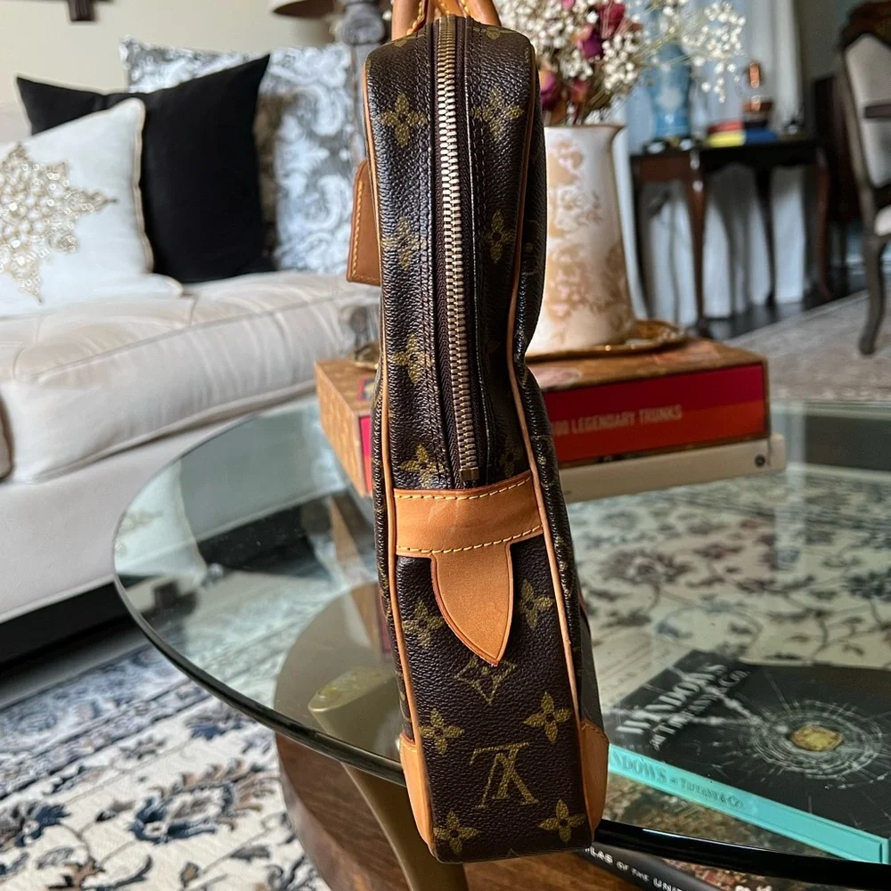 Authentic Louis Vuitton Vintage Porte Documents Voyage